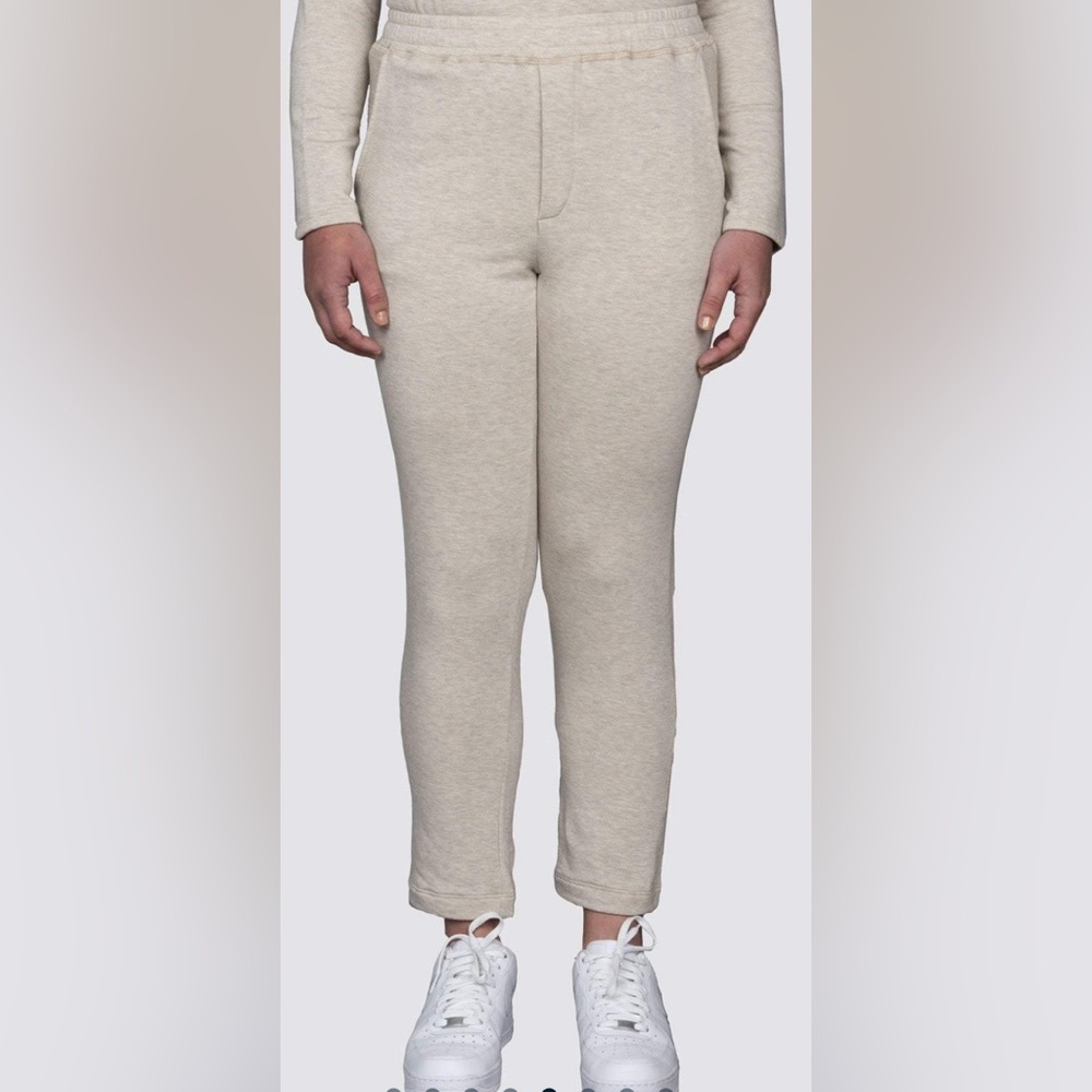 Bleusalt Unisex Crop Pant, Sand, Size Small. Great Condition!